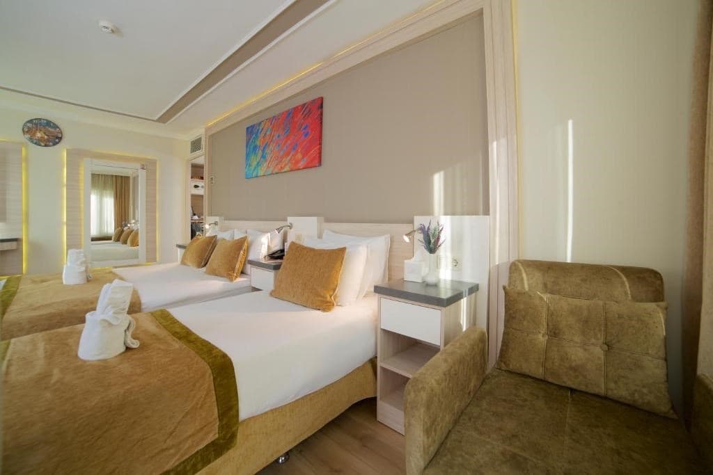 Hotel Bulvar Palas — Photo 15